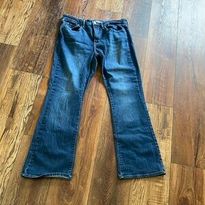 Signature Levi Strauss. Size 10S. Worn twice. Great condition!